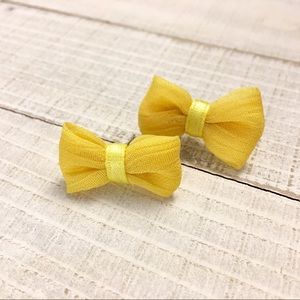 Yellow fabric post-style bow-shaped earrings